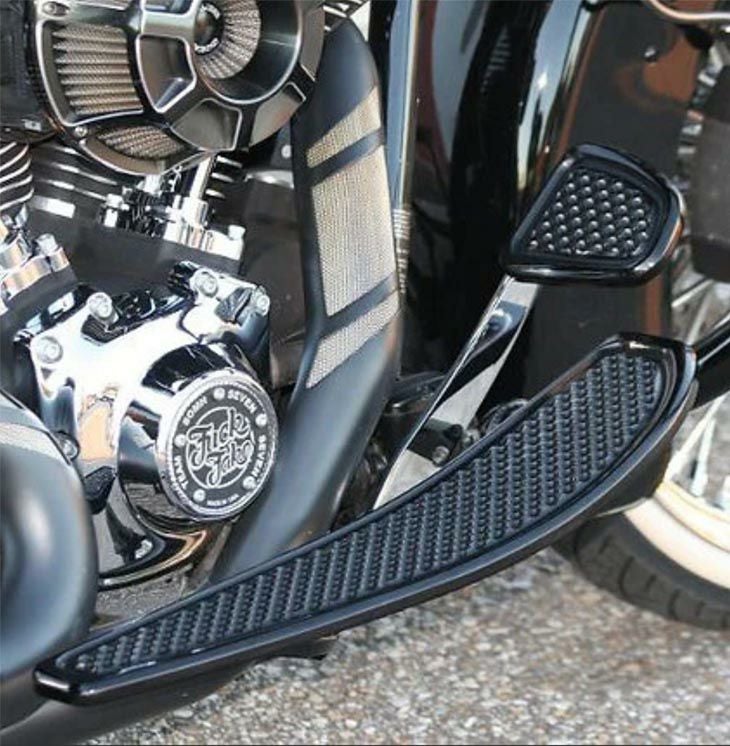 ツーリング、FLソフテイル ワッフル・19インチ フットボード (ブラック)1