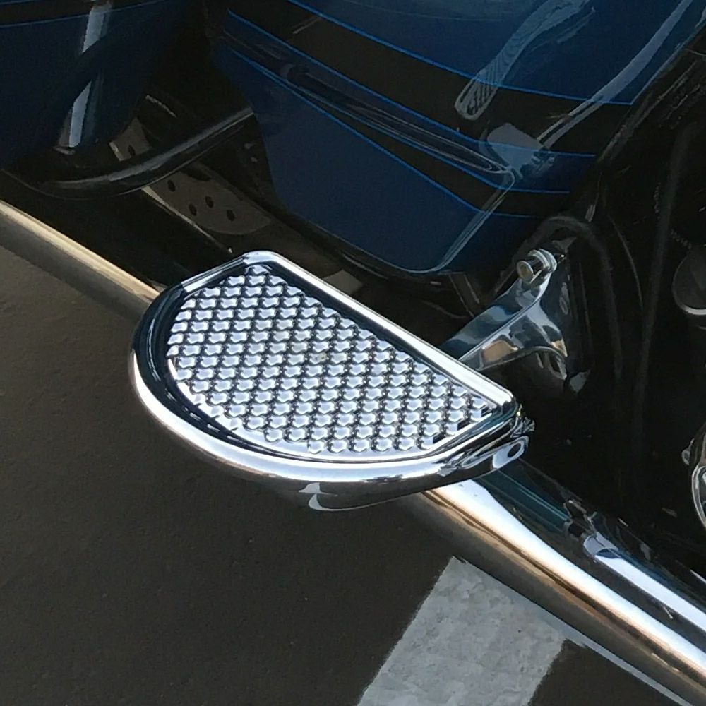  ツーリング、FLソフテイル ワッフル・リアフットボード カバー (クローム)1