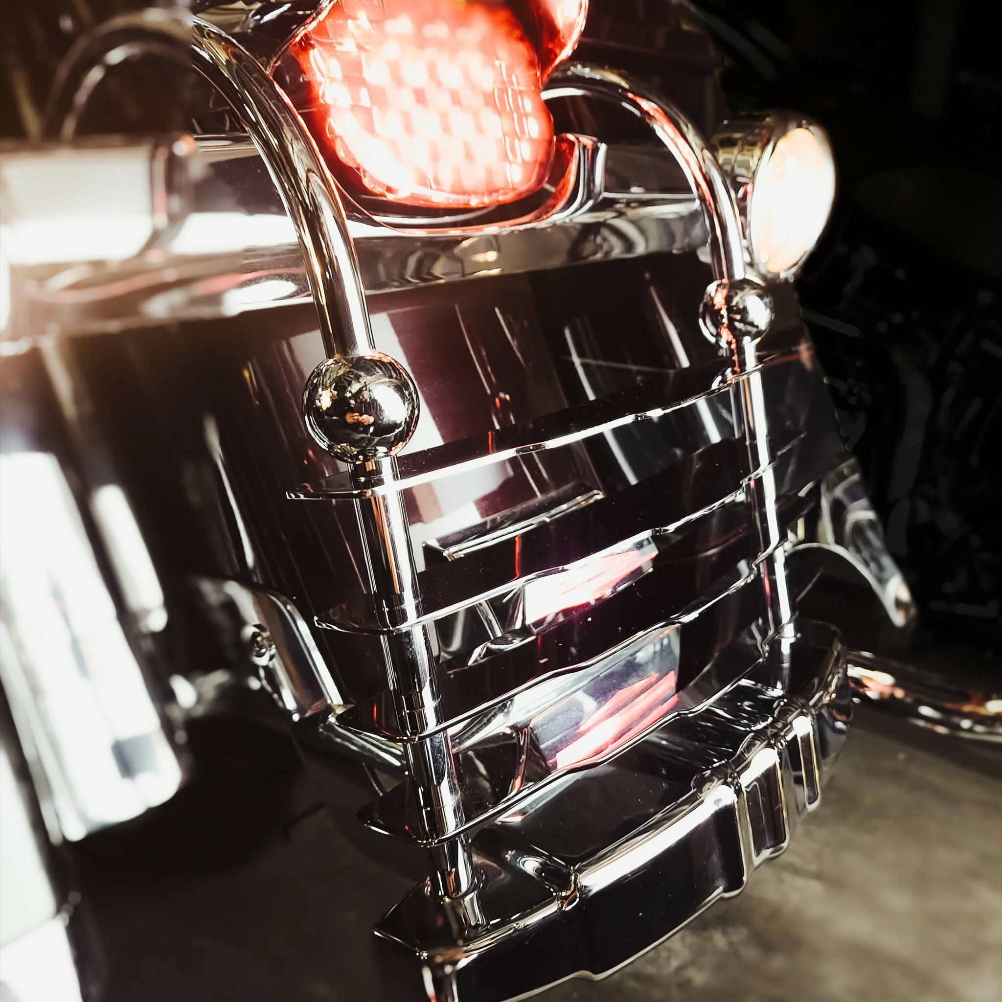 ロードキング＆FLソフテイル チーズグレイター リアバンパー クローム