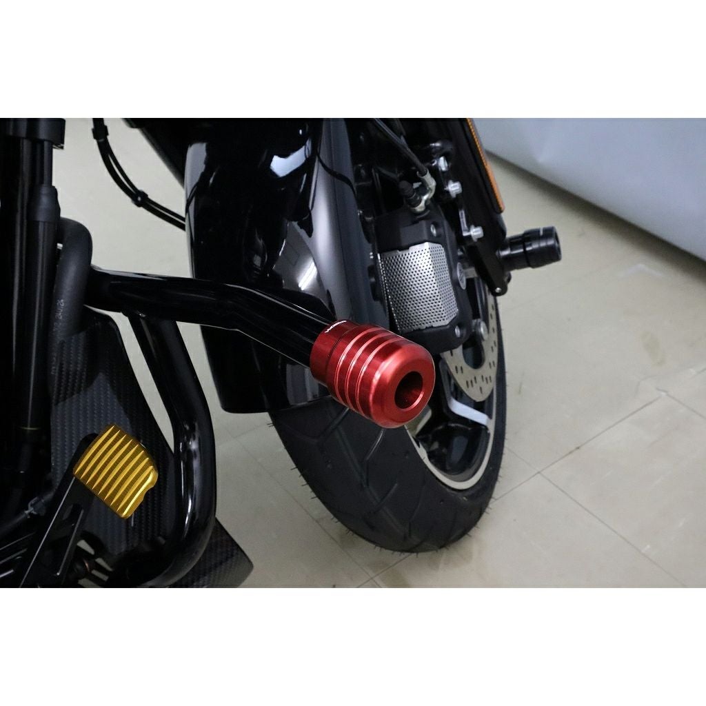 014以降 ツーリング、2018以降 ソフテイル 純正クラッシュバー用 アルミスライダー (レッド)2