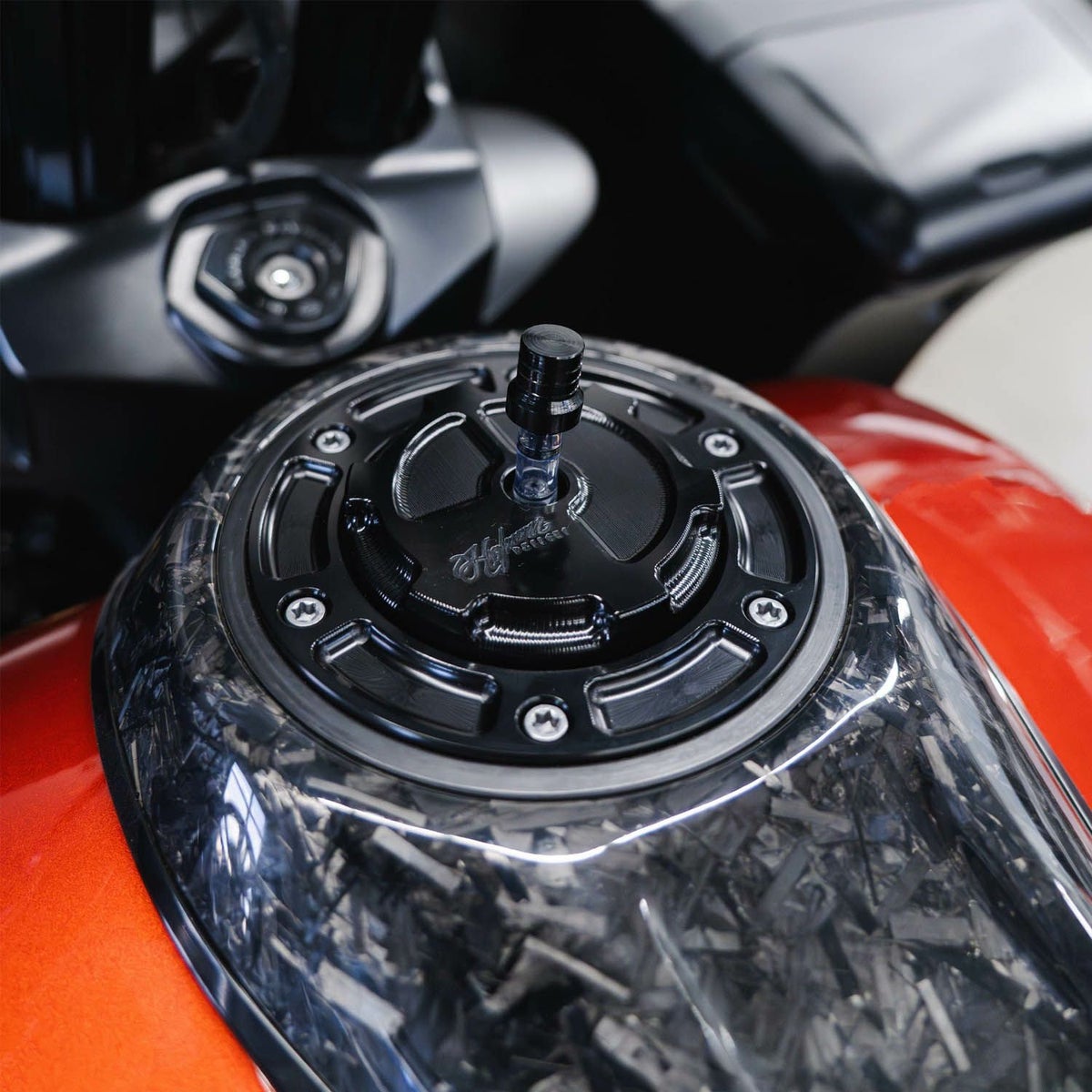 2025以降 ツーリング 6PTデザイン ベントホース付き ガスキャップ アッセンプリーキット  Hofmann Designs（ホフマンデザイン）