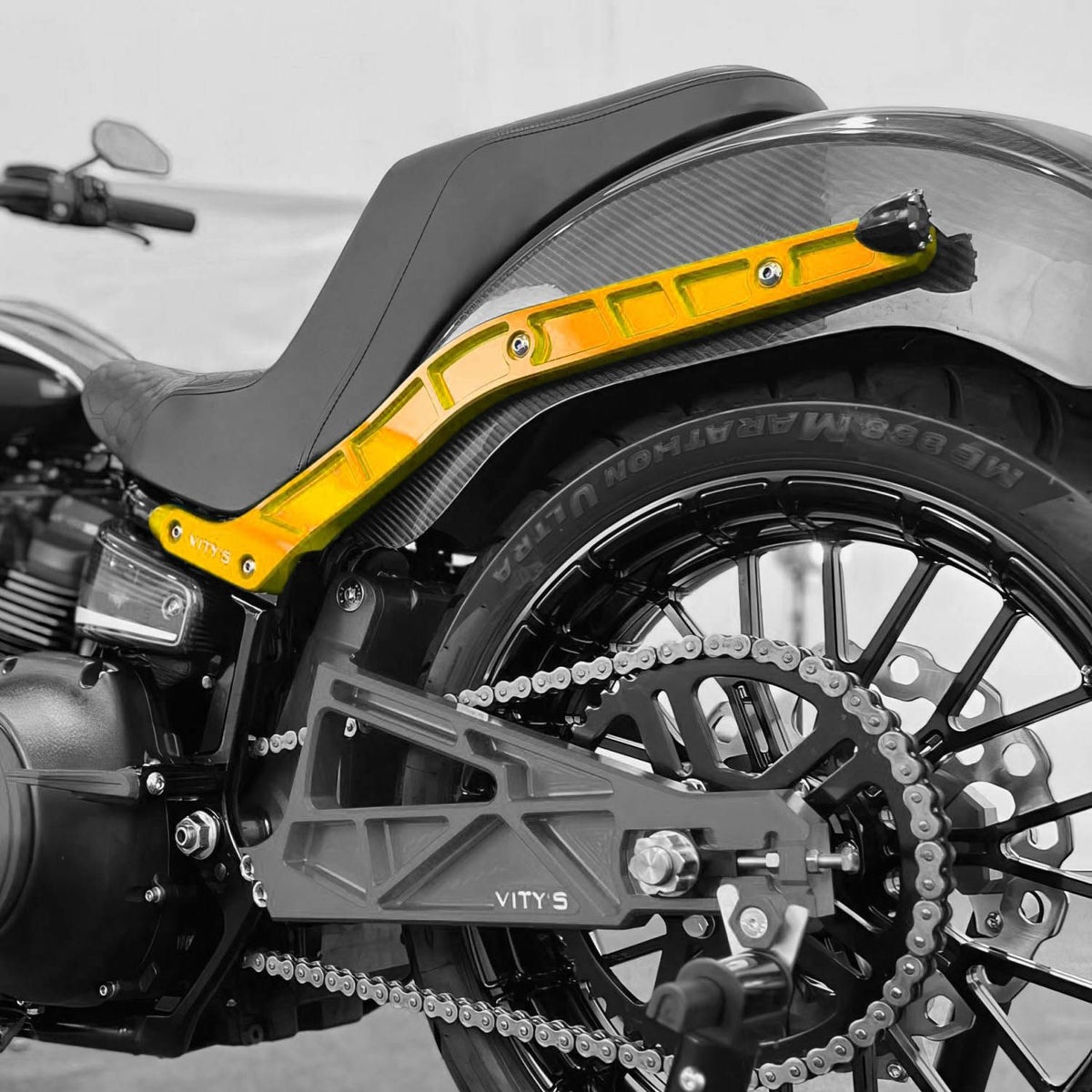 M8ローライダー/S/ST リアフェンダー マウント ストラット ゴールド Vitys Design （ビティーズデザイン）