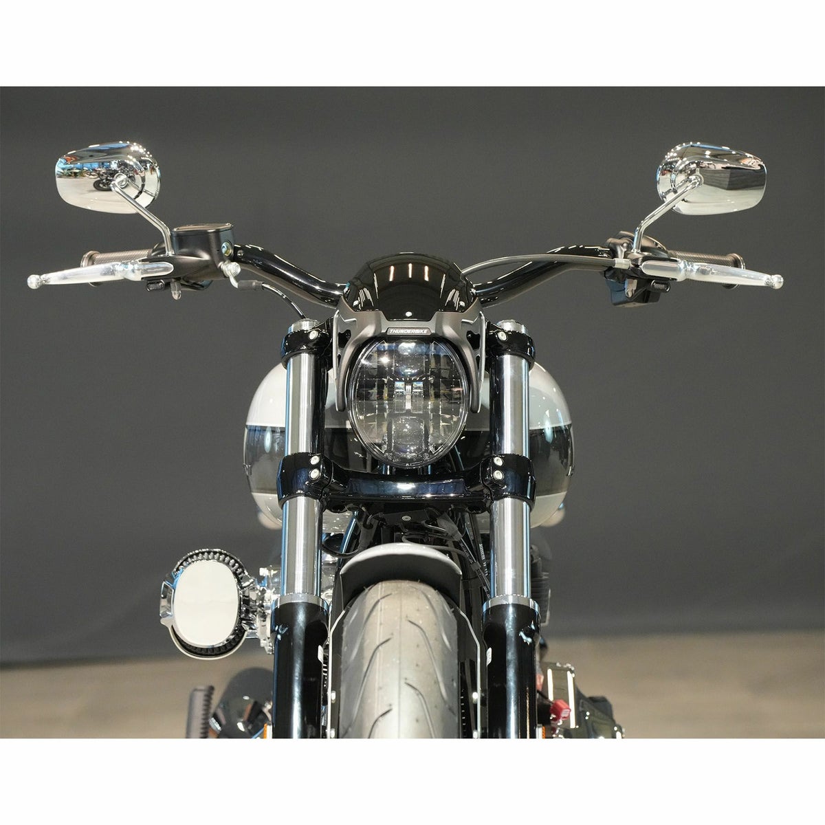 M8 ブレイクアウト GP ウィンドシールドキット (サテンブラックコントラスト)3