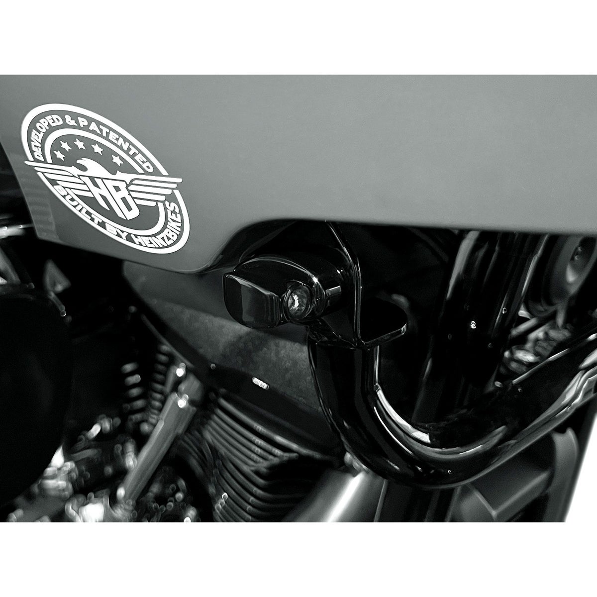 ローライダーST ナノ・フロントウィンカー (ブラック)2