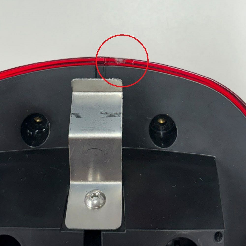 TRACER USフラッグ LEDテールライト ライセンス灯なし レッド Kuryakyn 4