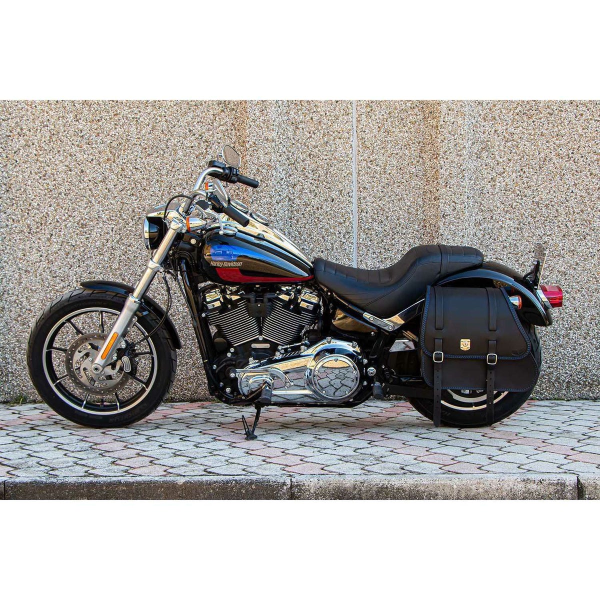  エンズクオイオ GYPSY レザーサドルバッグ (ブラック) M8ソフテイル8