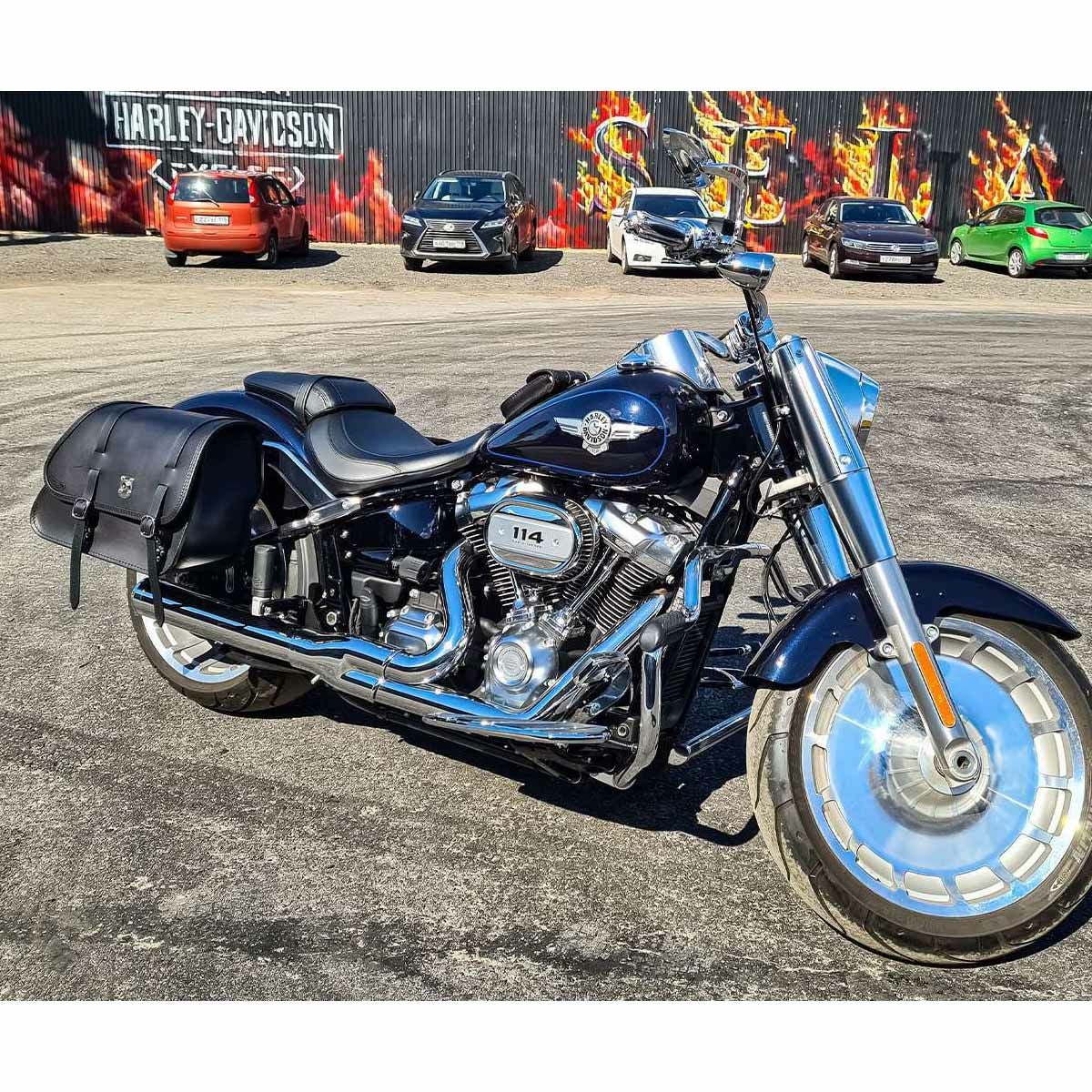 エンズクオイオ ミドルGYPSY レザーサドルバッグ (ブラック) M8ソフテイル10