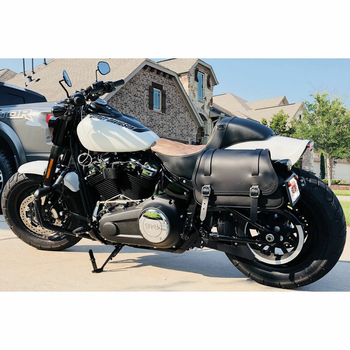  エンズクオイオ Folk レザーサドルバッグ (ダークブラウン) M8ソフテイル9