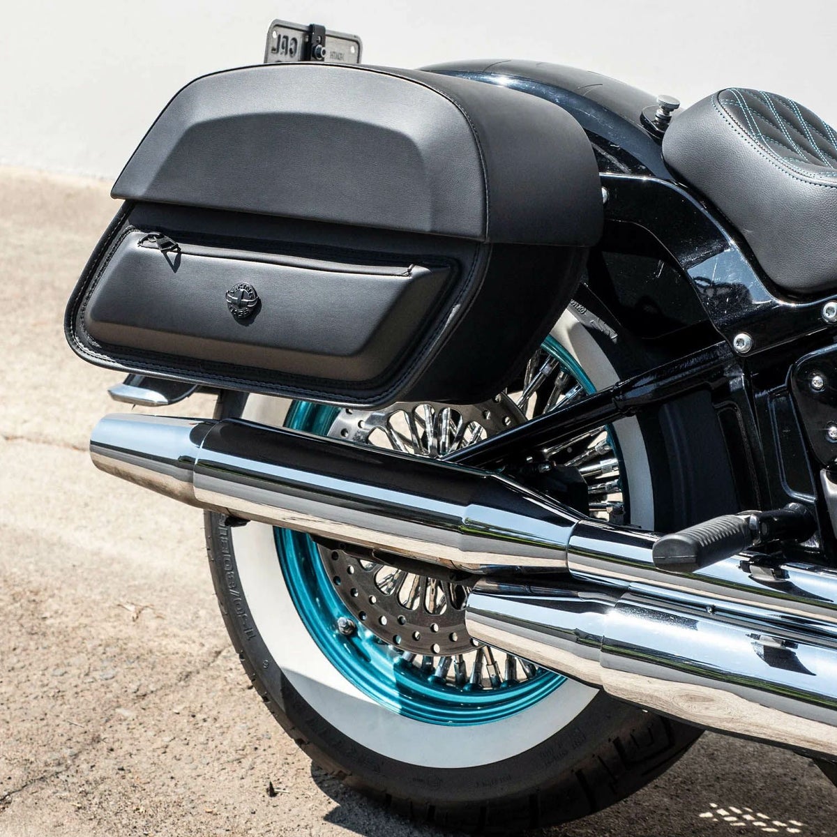 M8 ヘリテイジクラシック Pantheon クイックマウント・ミディアム・サドルバッグ