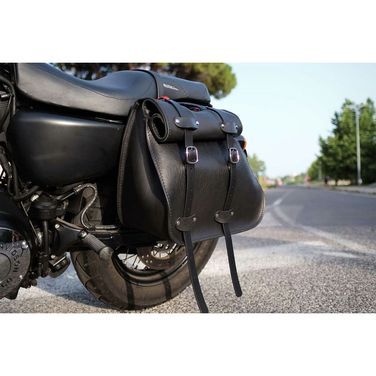 エンズクオイオ Roll Little Boogie レザーサドルバッグ (ディストレスト・ツートーン・ダーク)9