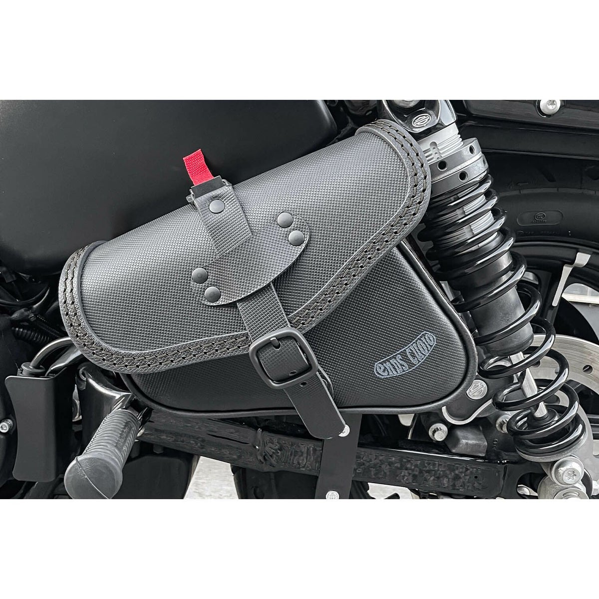 エンズクオイオ Rev Mambo レザーサドルバッグ 4L (ブラック)4