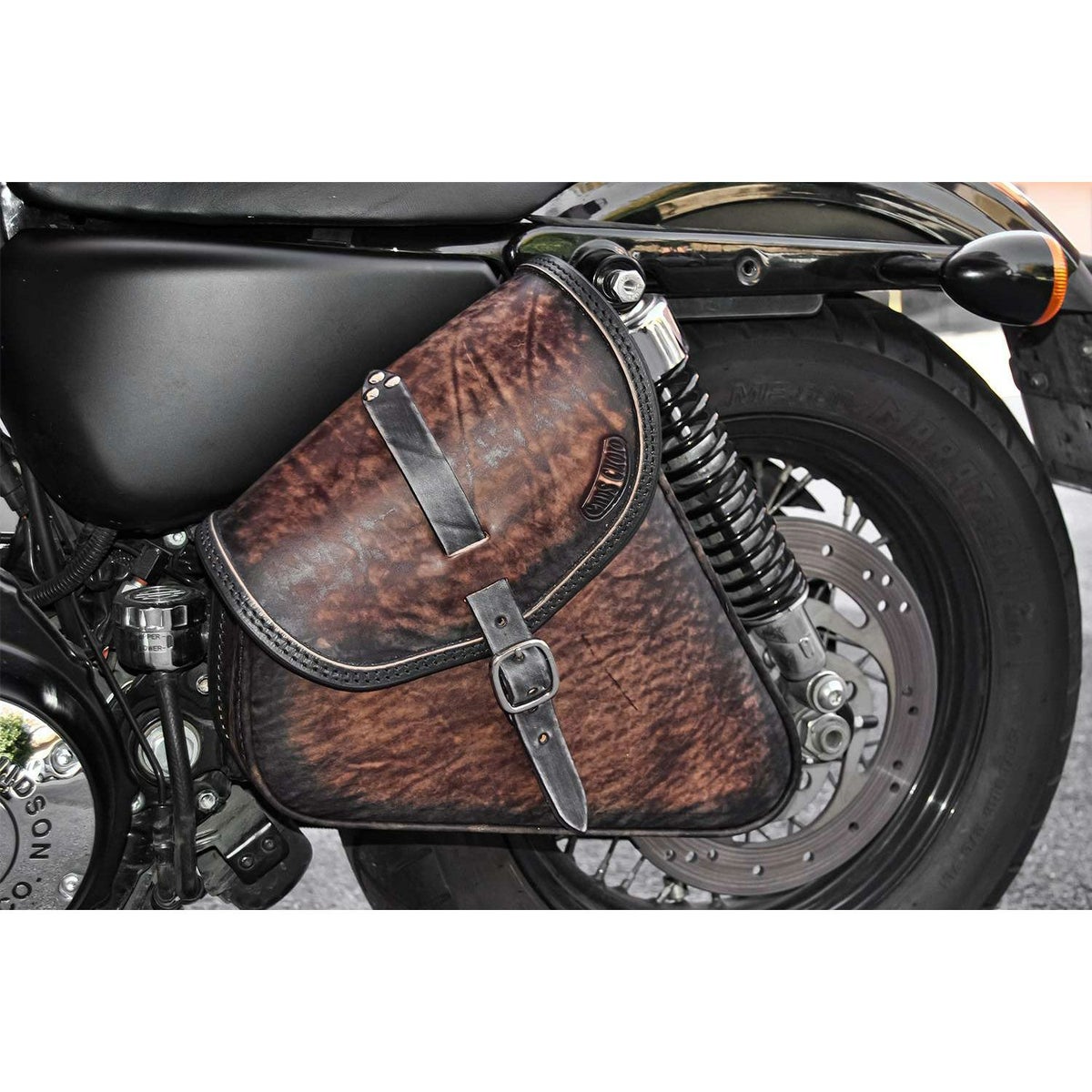 エンズクオイオ Klezmer レザーサドルバッグ 5L (ディストレスト・ツートーン・ダーク)1