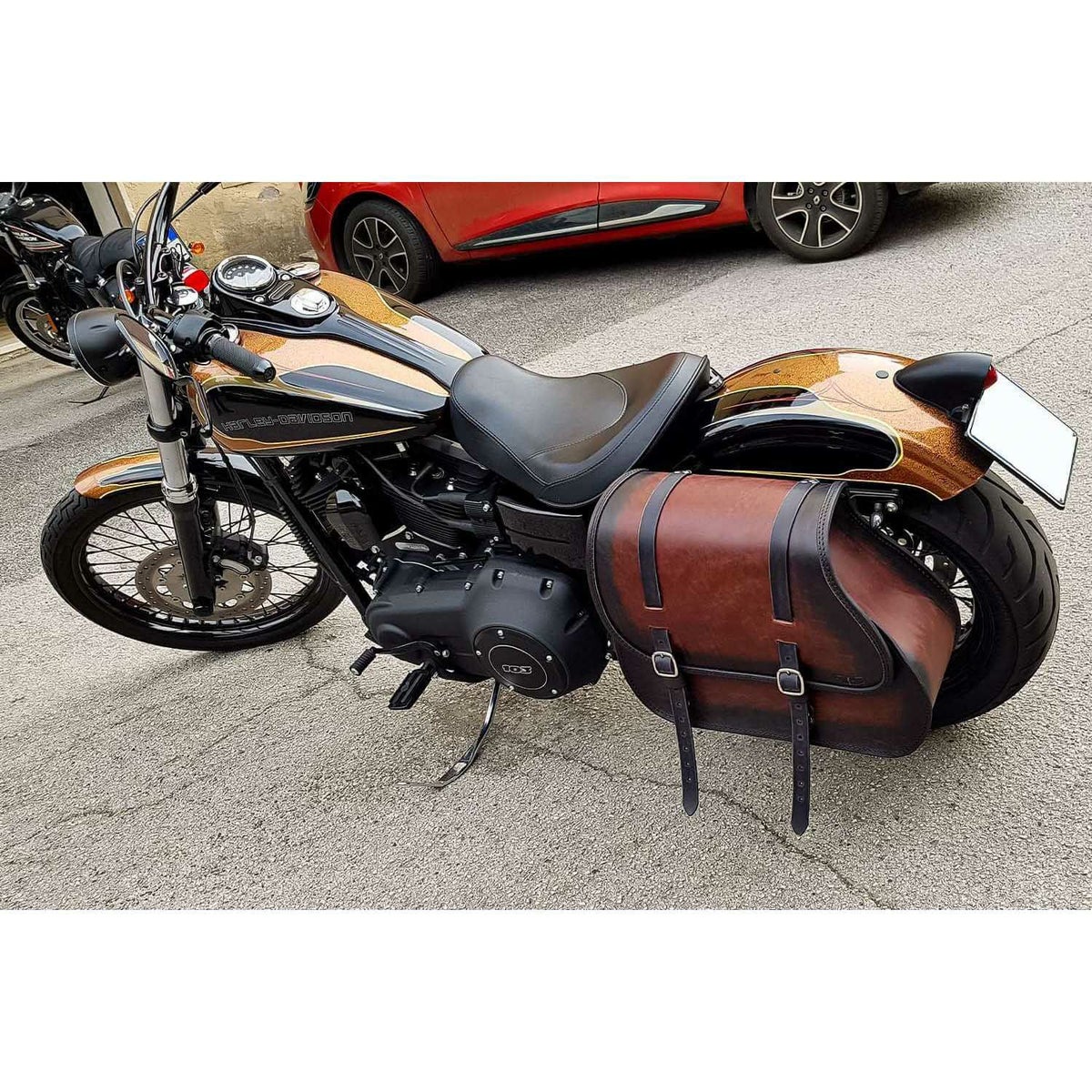 エンズクオイオ Middle Dyna レザーサドルバッグ 29.5L (ディストレスト・ツートーン・ダーク)4