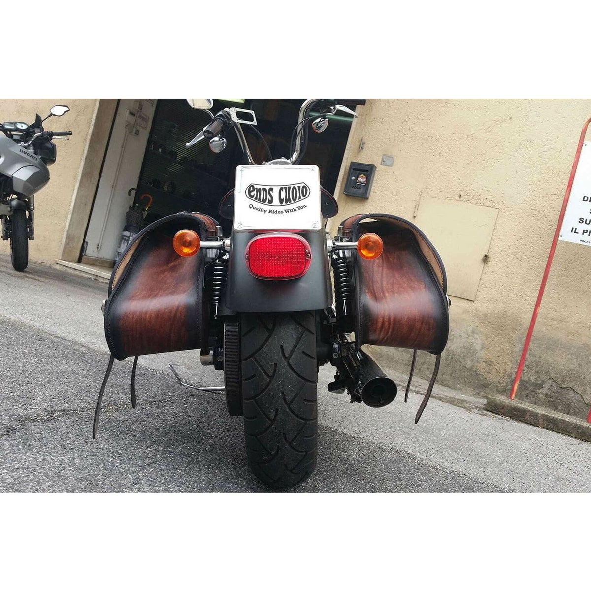 エンズクオイオ Little Dyna レザーサドルバッグ 25.5L (ディストレスト・ツートーン・ダーク)4