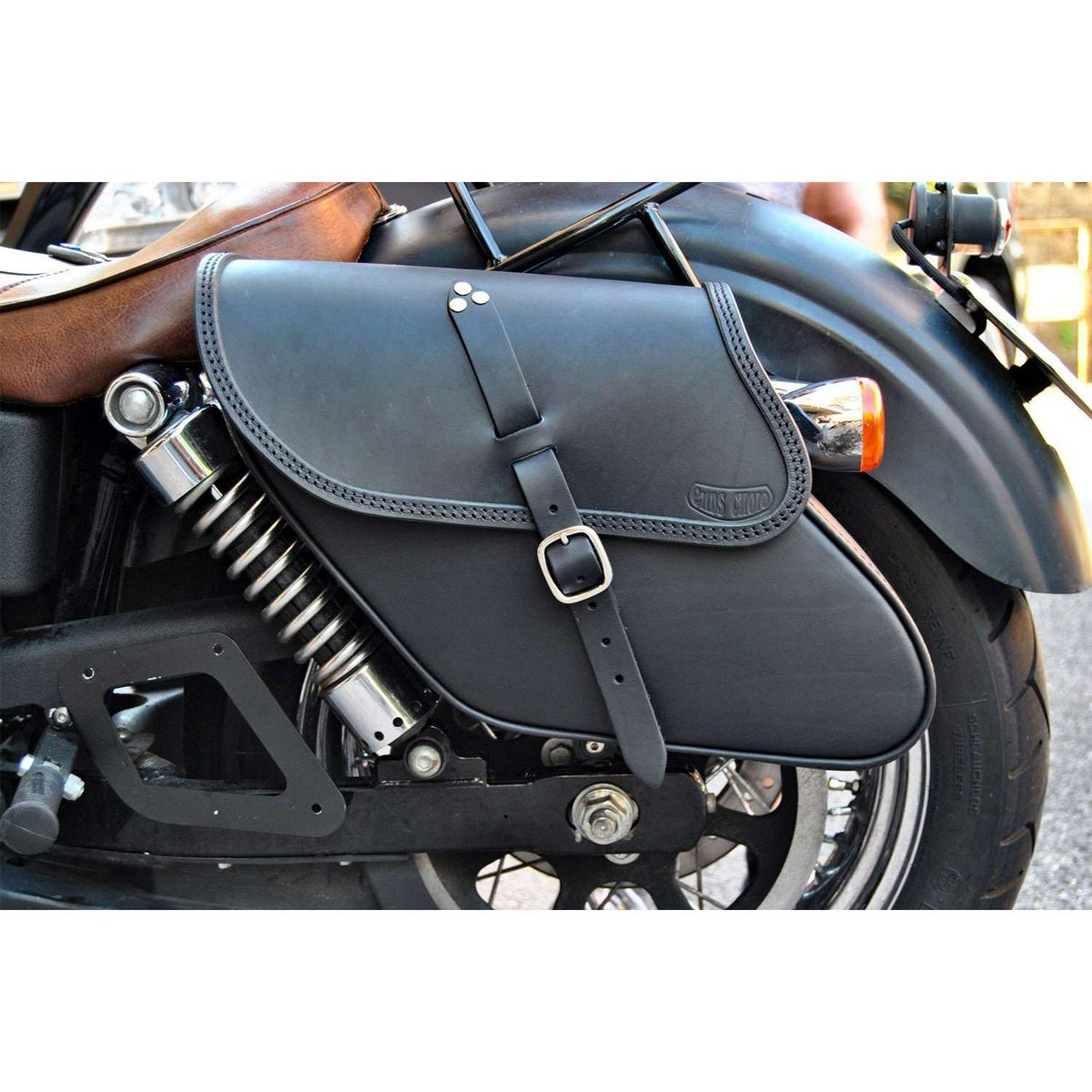 エンズクオイオ Tango レザーサドルバッグ 9L (ダークブラウン)2