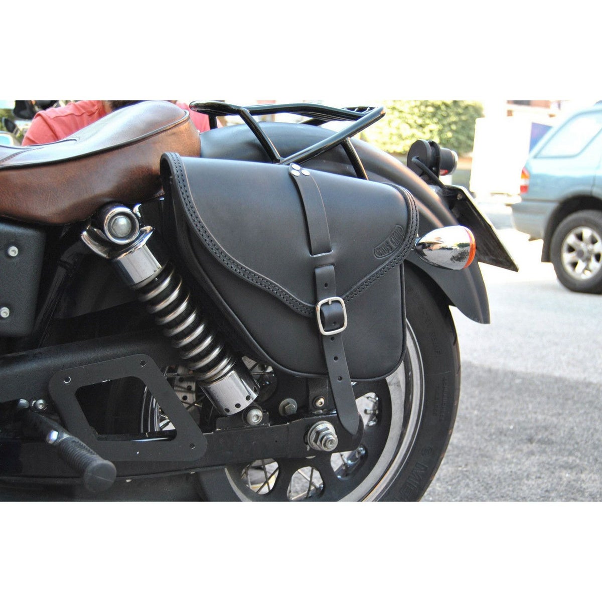 エンズクオイオ Small Tango レザーサドルバッグ 5.6L (ブラック)1