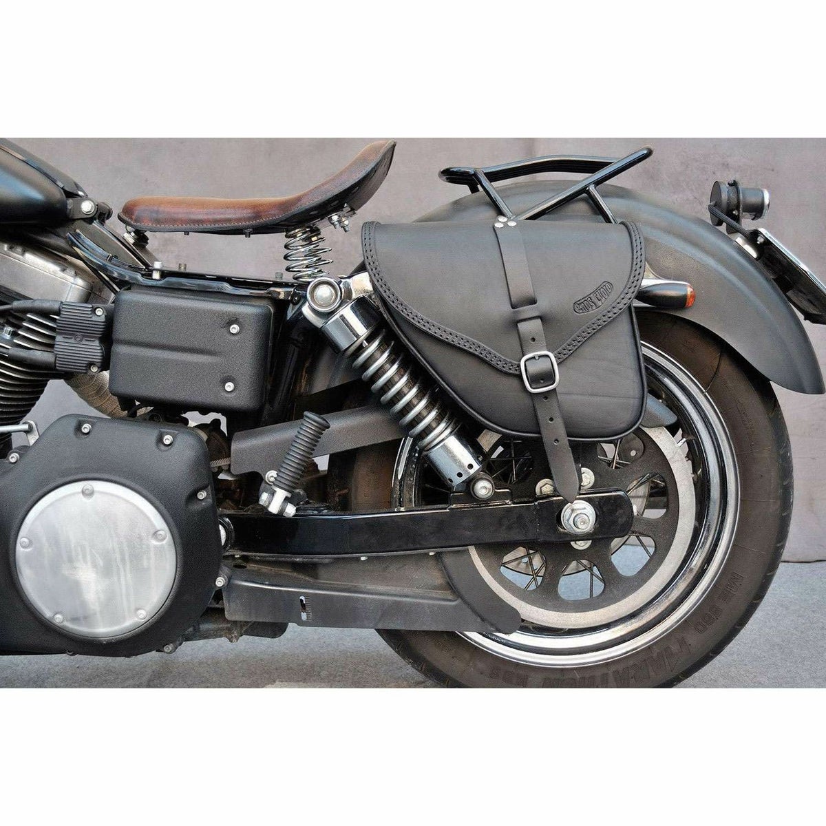 Small Tango レザーサドルバッグ 5.6L (ダークブラウン)5