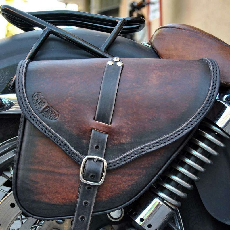 エンズクオイオ Small Tango レザーサドルバッグ 5.6L (ディストレスト・ツートーン・ダーク)