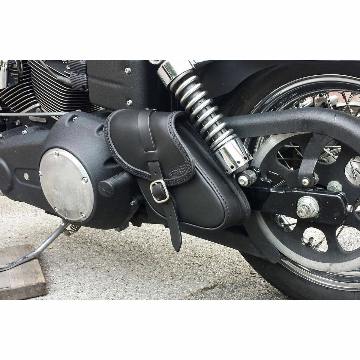 エンズクオイオ POP レザーサドルバッグ 3.2L (ダークブラウン)7