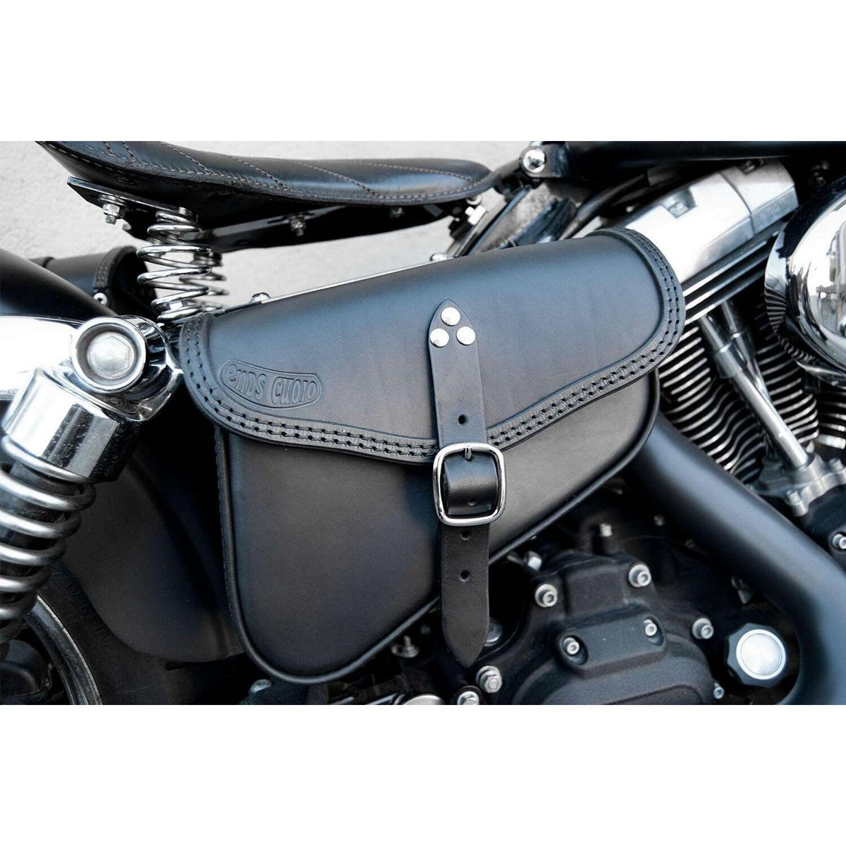 エンズクオイオ Battery Cover Bag レザーサドルバッグ 2.9L (ブラック)1