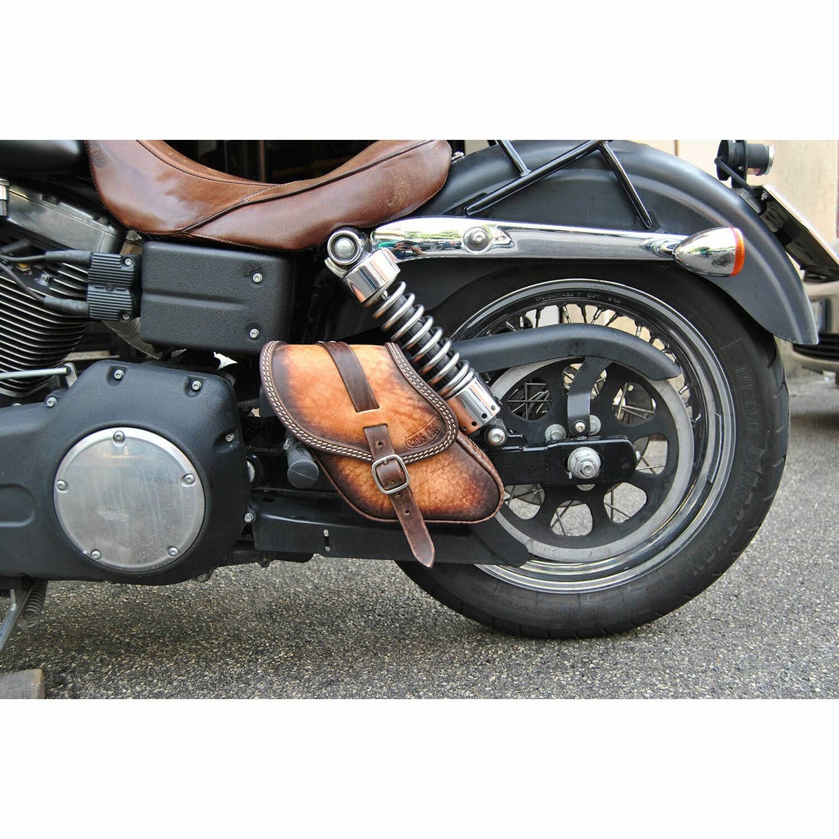 エンズクオイオ POP レザーサドルバッグ 3.2L (ディストレスト・ツートーン)1