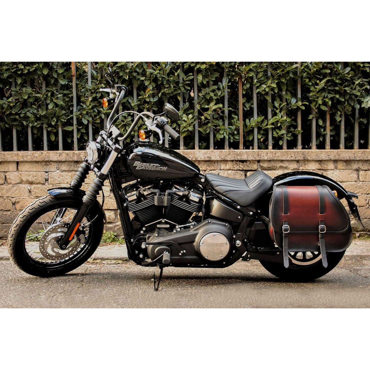 Country レザーサドルバッグ 29L (ツートーン・ダーク)1