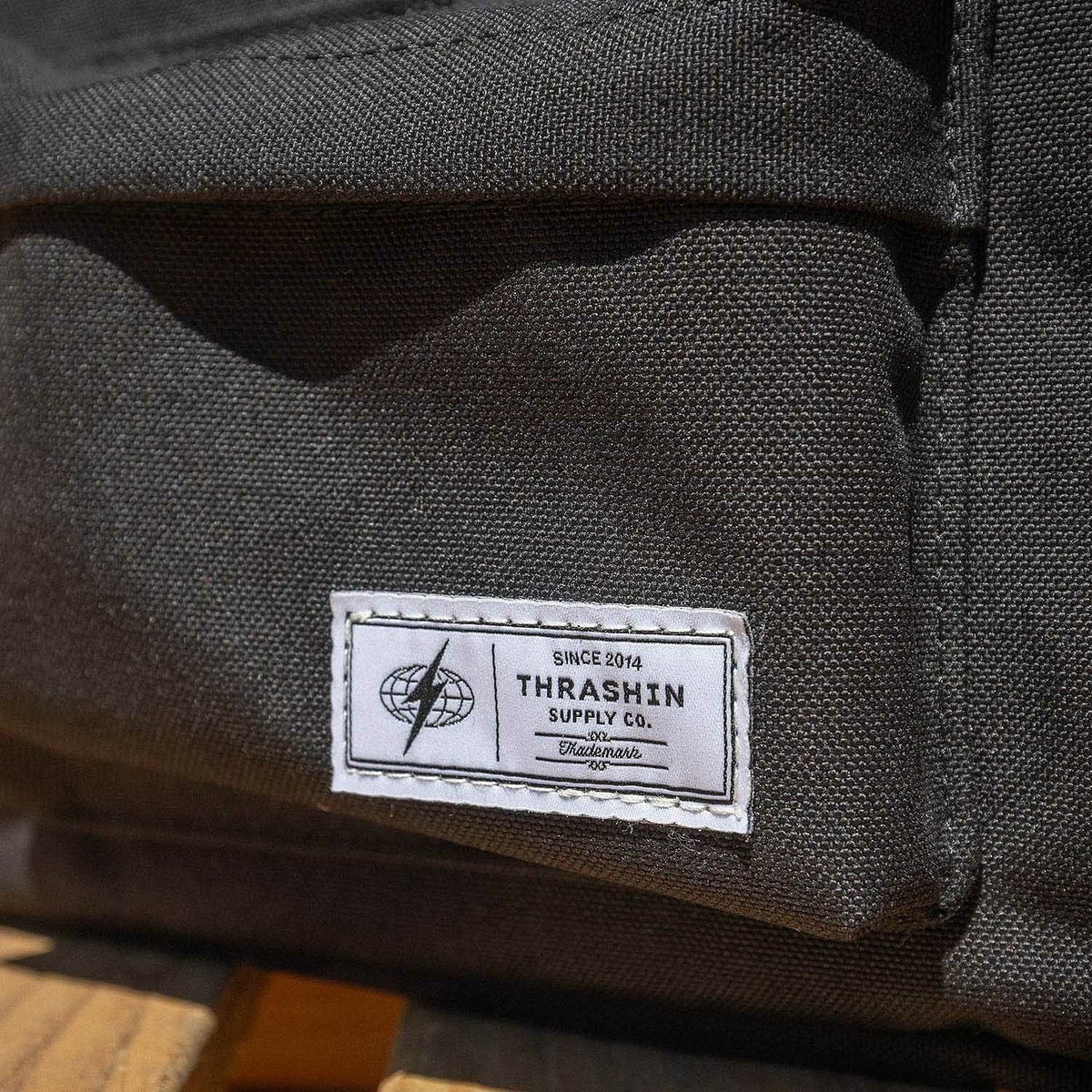 スラッシンサプライ トレードマーク ミニバッグパック 6.5L THRASHIN SUPPLY 2