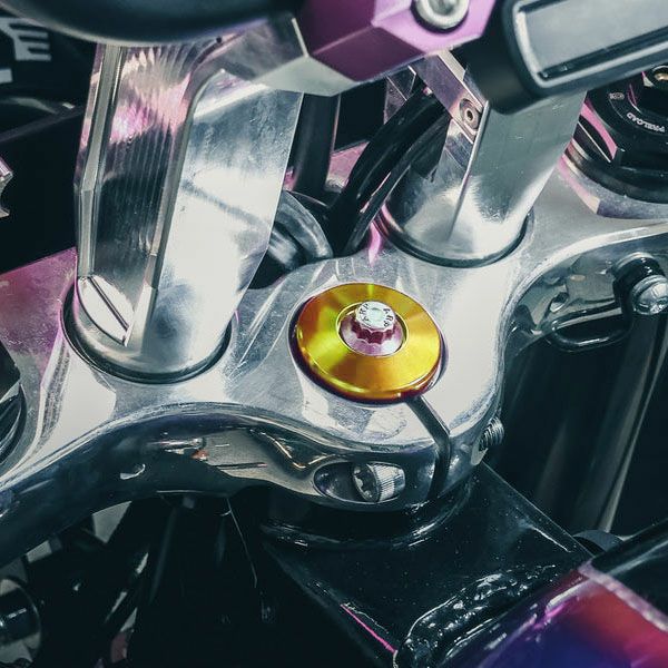 M8 ソフテイル ビレット フォークステムキャップ ゴールド OG（オリジナルガレージモト）