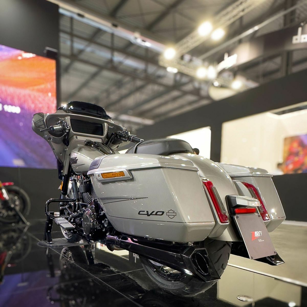 ZARD CVO スリップオンマフラー (ブラッククローム) 旧ロット 【M8 ツーリング】 