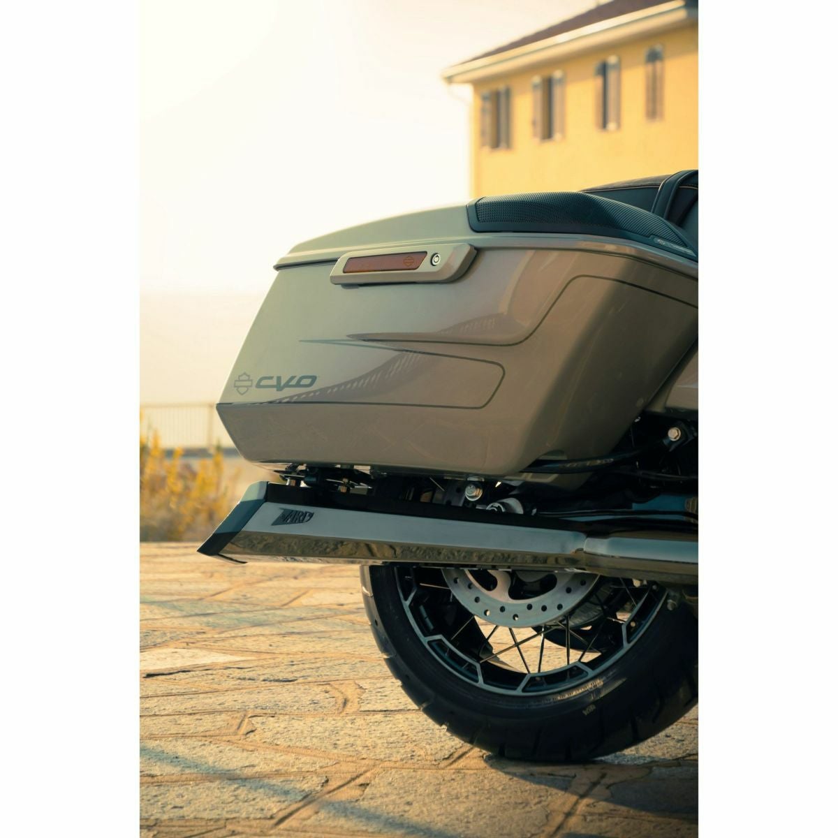 ZARD CVO スリップオンマフラー (ブラッククローム) 旧ロット 【M8 ツーリング】 