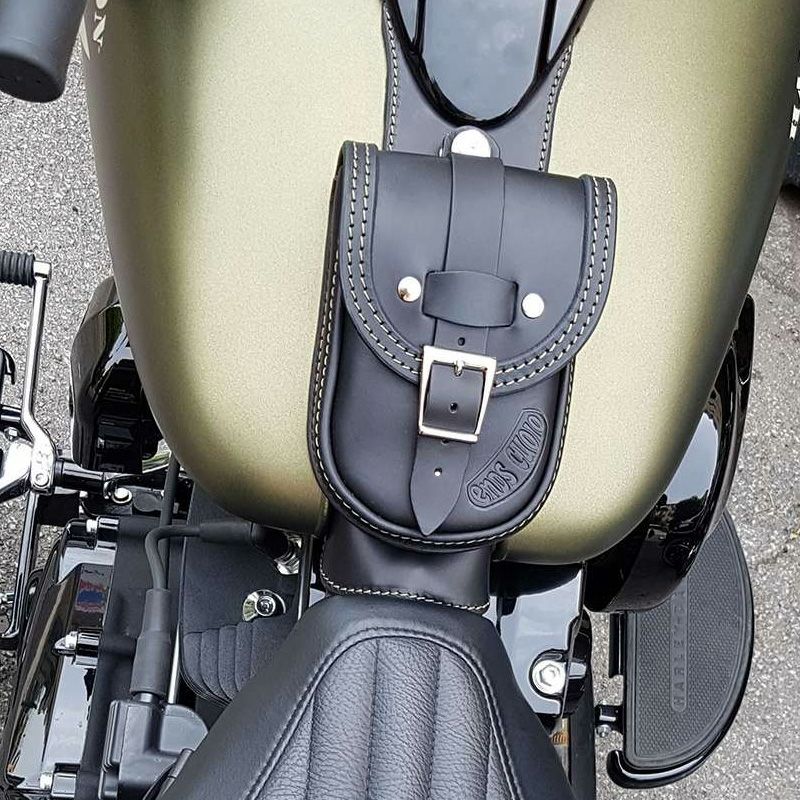 Slim Smart レザー タンクバッグ (ブラック) TCソフテイル