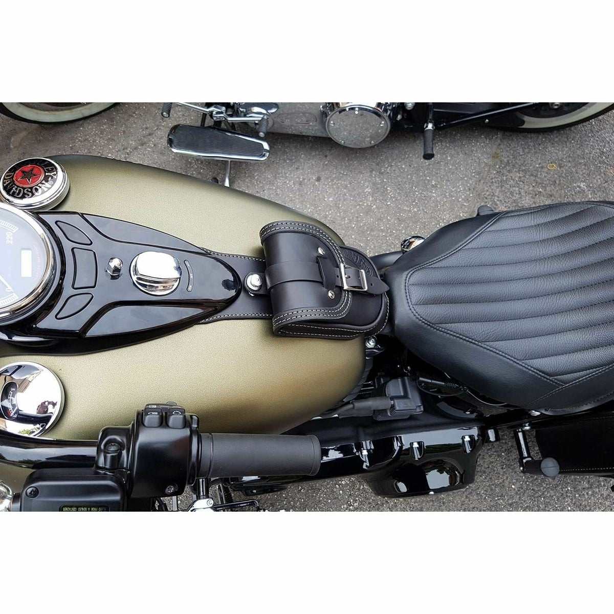 Slim Smart レザー タンクバッグ (ディストレスト・ツートーン・ダーク) TCソフテイル3