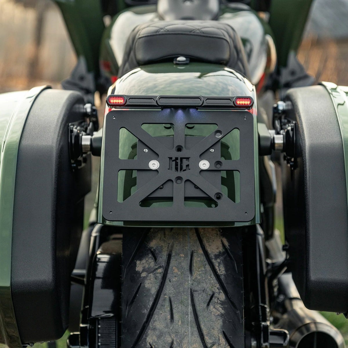 ローライダーS/ST ライセンスプレートブラケット・アダプター1