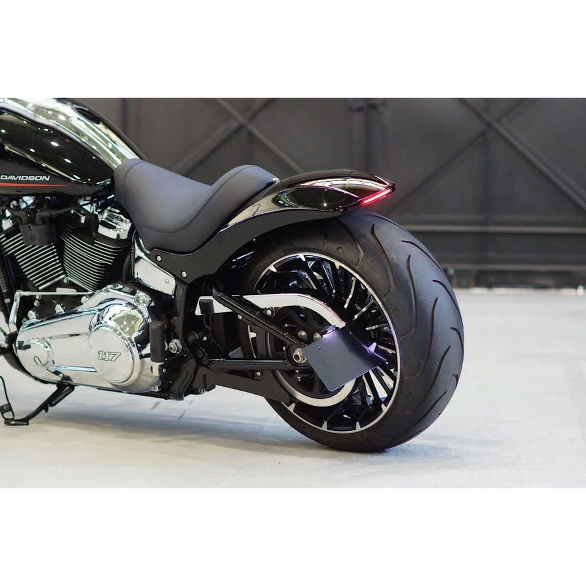 M8 ブレイクアウト、ファットボーイ ショートリアフェンダーキット (未塗装)8