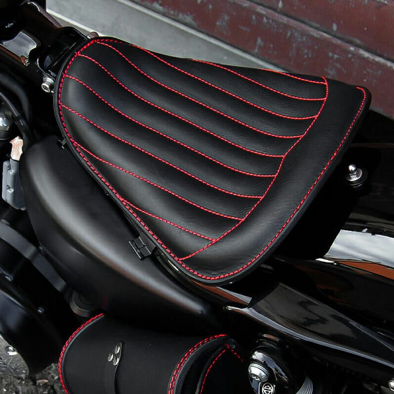 Solo Low Trapuntata レザーシート (ブラック)