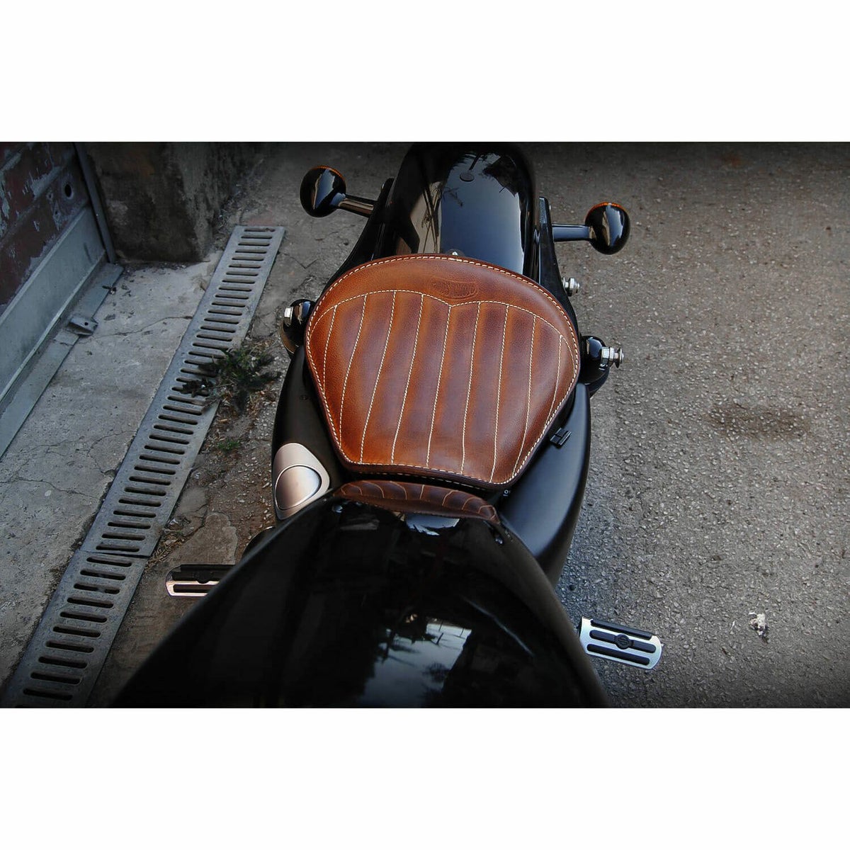 Solo Low Trapuntata レザーシート (ダークブラウン)3