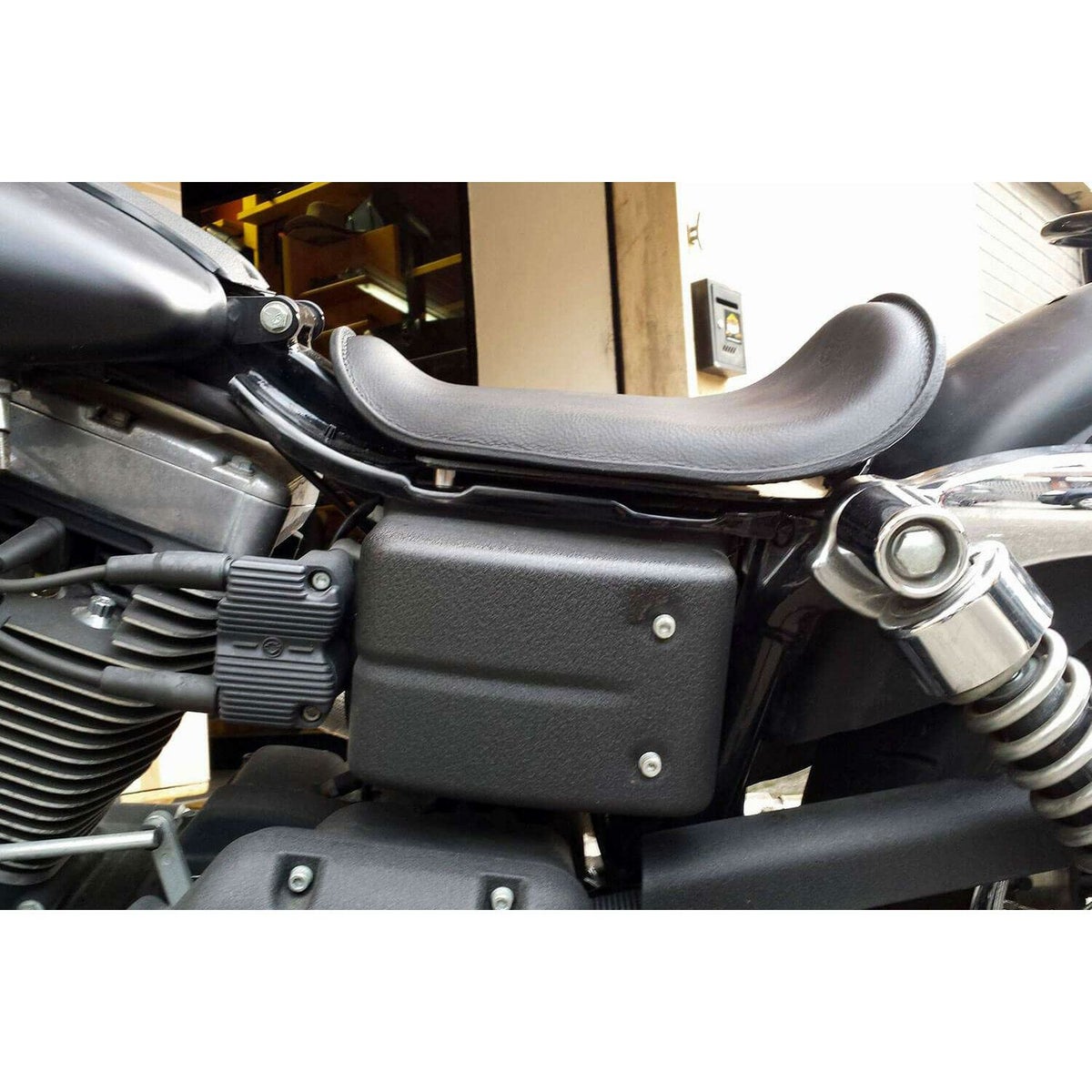 Dyna Low レザーシート (ブラック)3