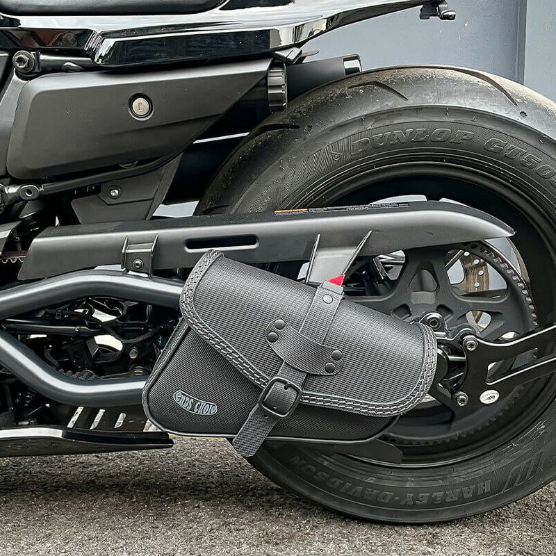 Rev Fusion レザーサドルバッグ 3.5L (型押しレザー)