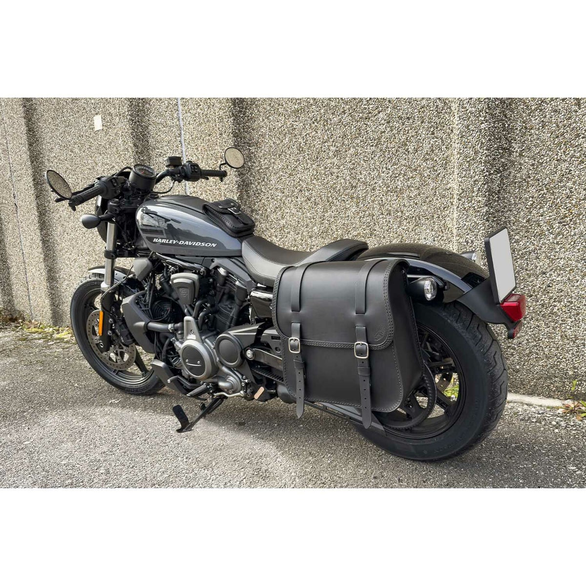 Twist レザーサドルバッグ 24L2