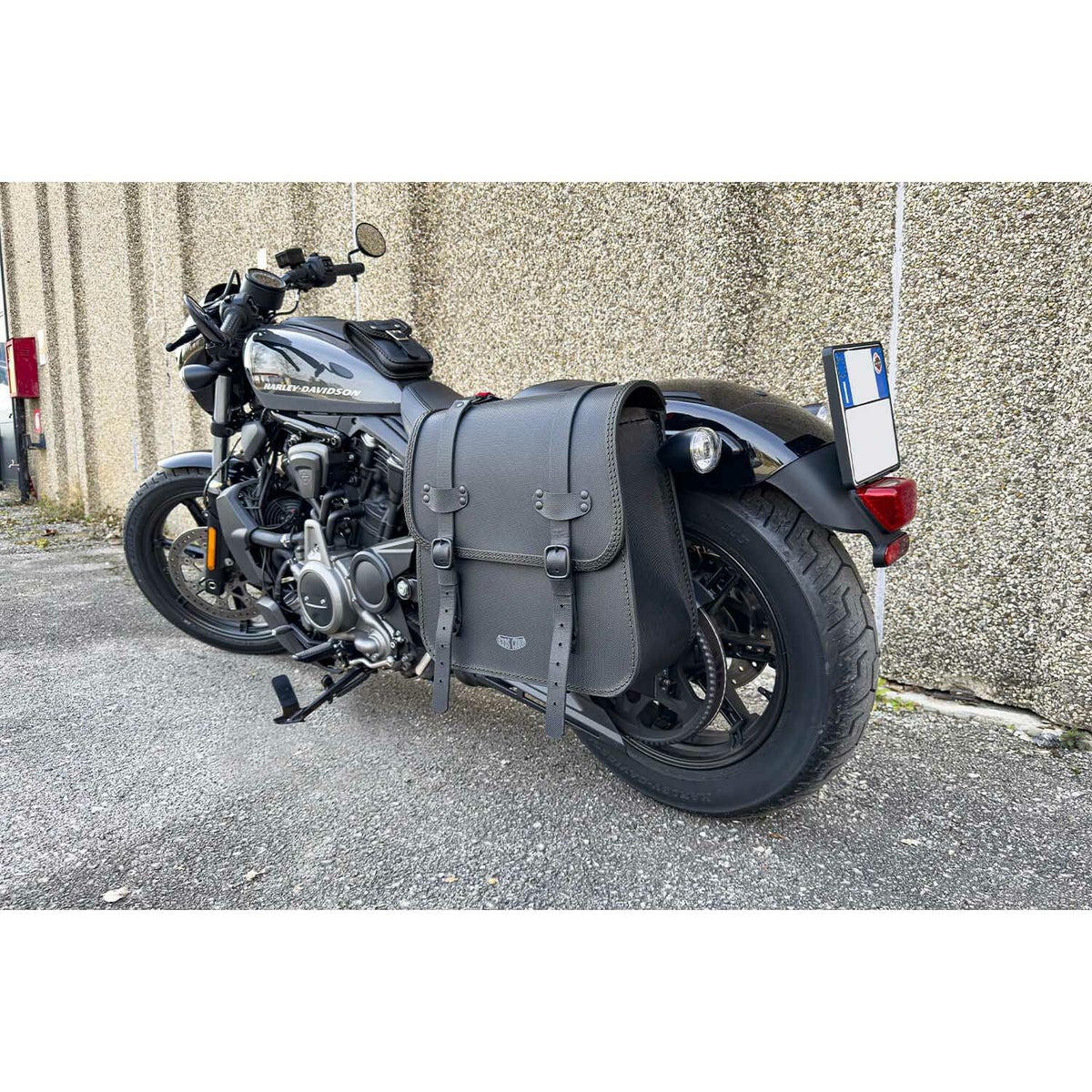 Rev Twist レザーサドルバッグ 24L3