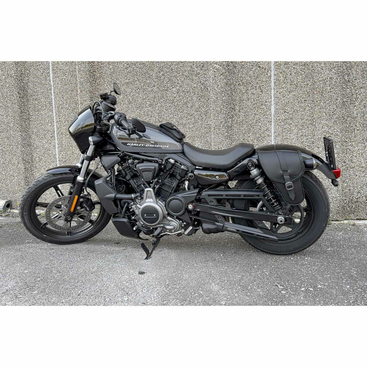 Trap レザーサドルバッグ 5L2