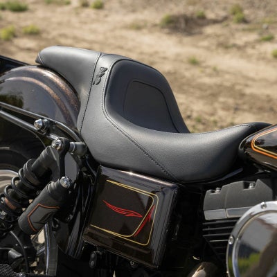 SaddleMen Speed Merchant シート 2006～2017 ダイナ |ハーレーパーツ 