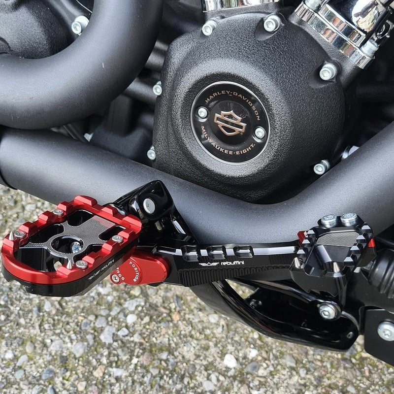 Wheelie リアブレーキレバー (ブラック/レッド) M8ソフテイル