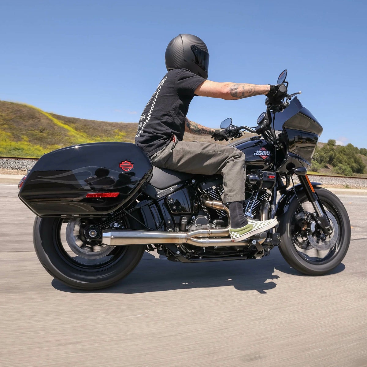 ストレートアウト・2-1フルエキゾーストマフラー ローライダーST2