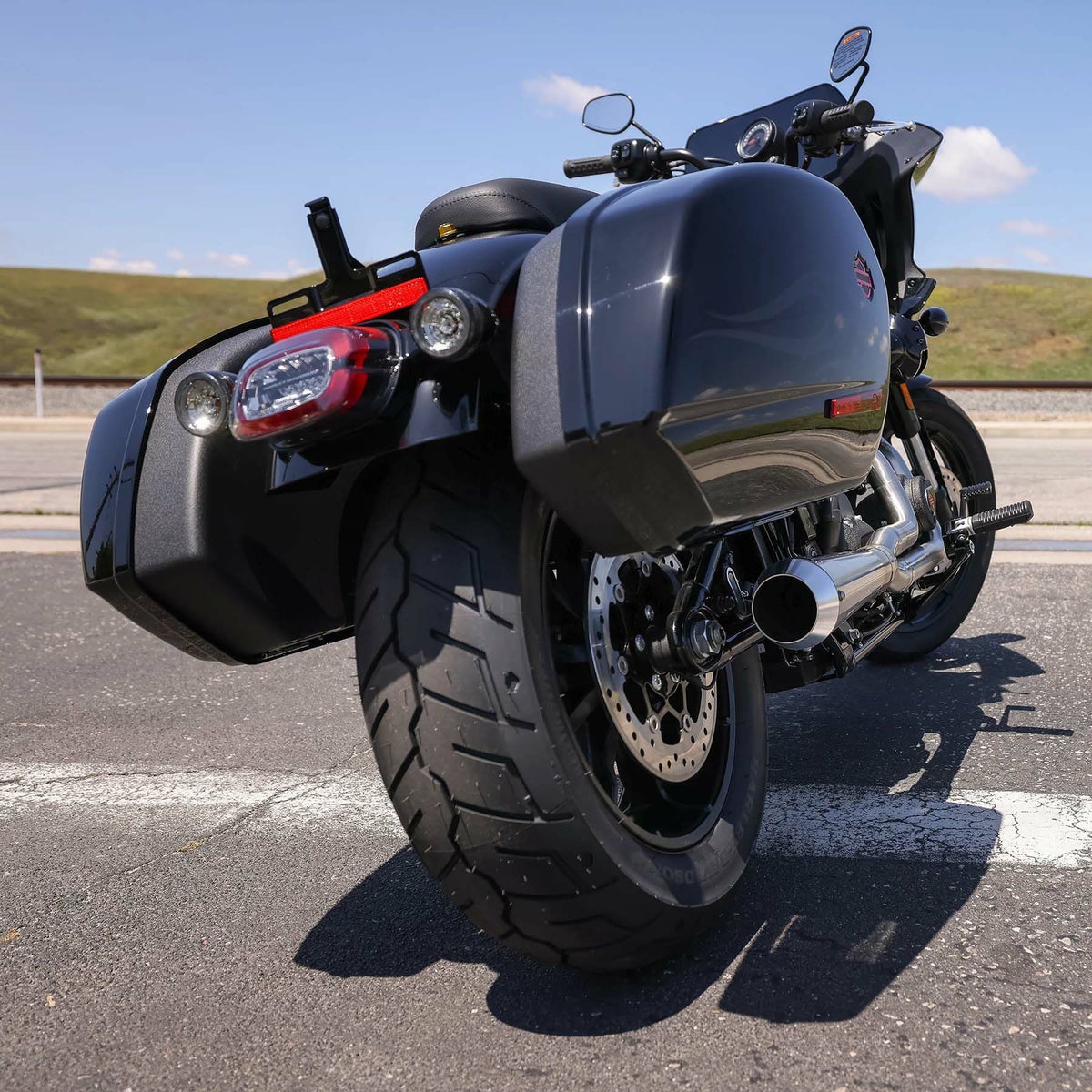 ストレートアウト・2-1フルエキゾーストマフラー ローライダーST5