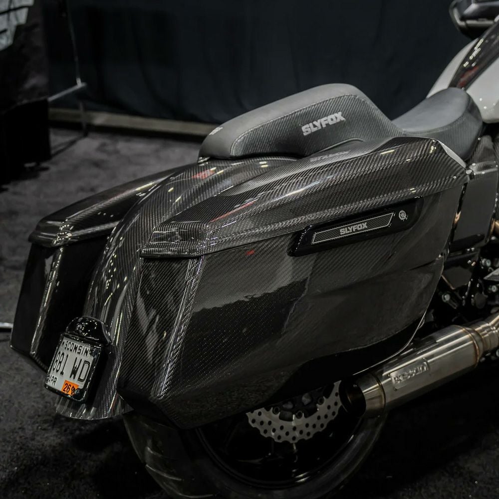 カーボンファイバー サドルバッグ・リッド (艶有り) 2024以降 ツーリング