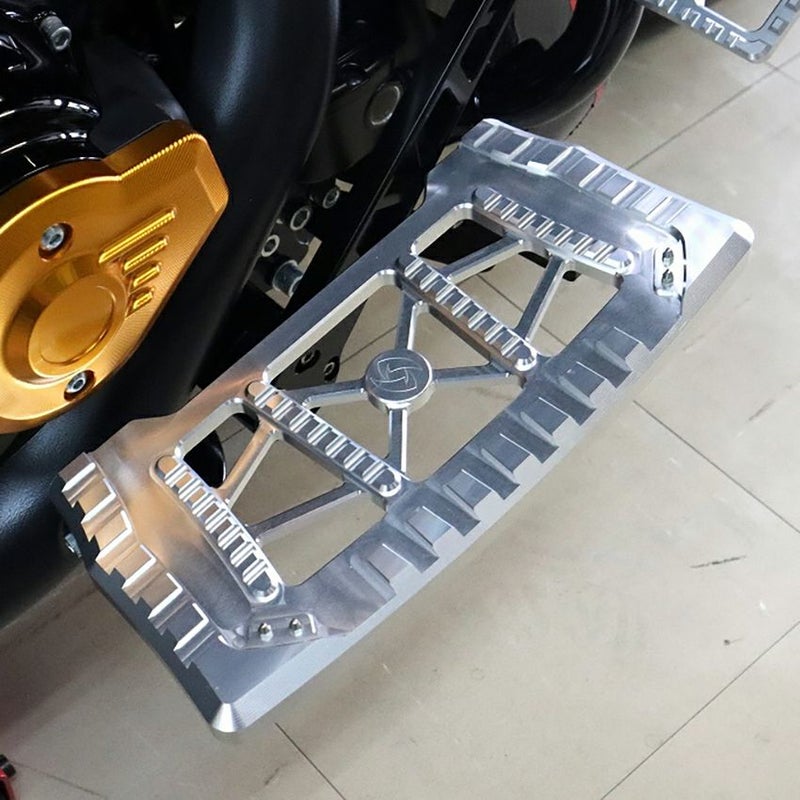 アルミ削り出しフロアボード タイプ1 (シルバー) 2024以降 ツーリング