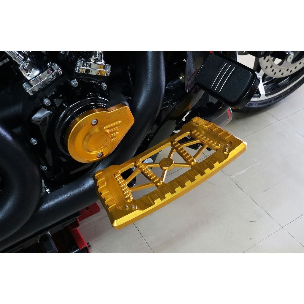 アルミ削り出しフロアボード タイプ1 (ゴールド) 2024以降 ツーリング3