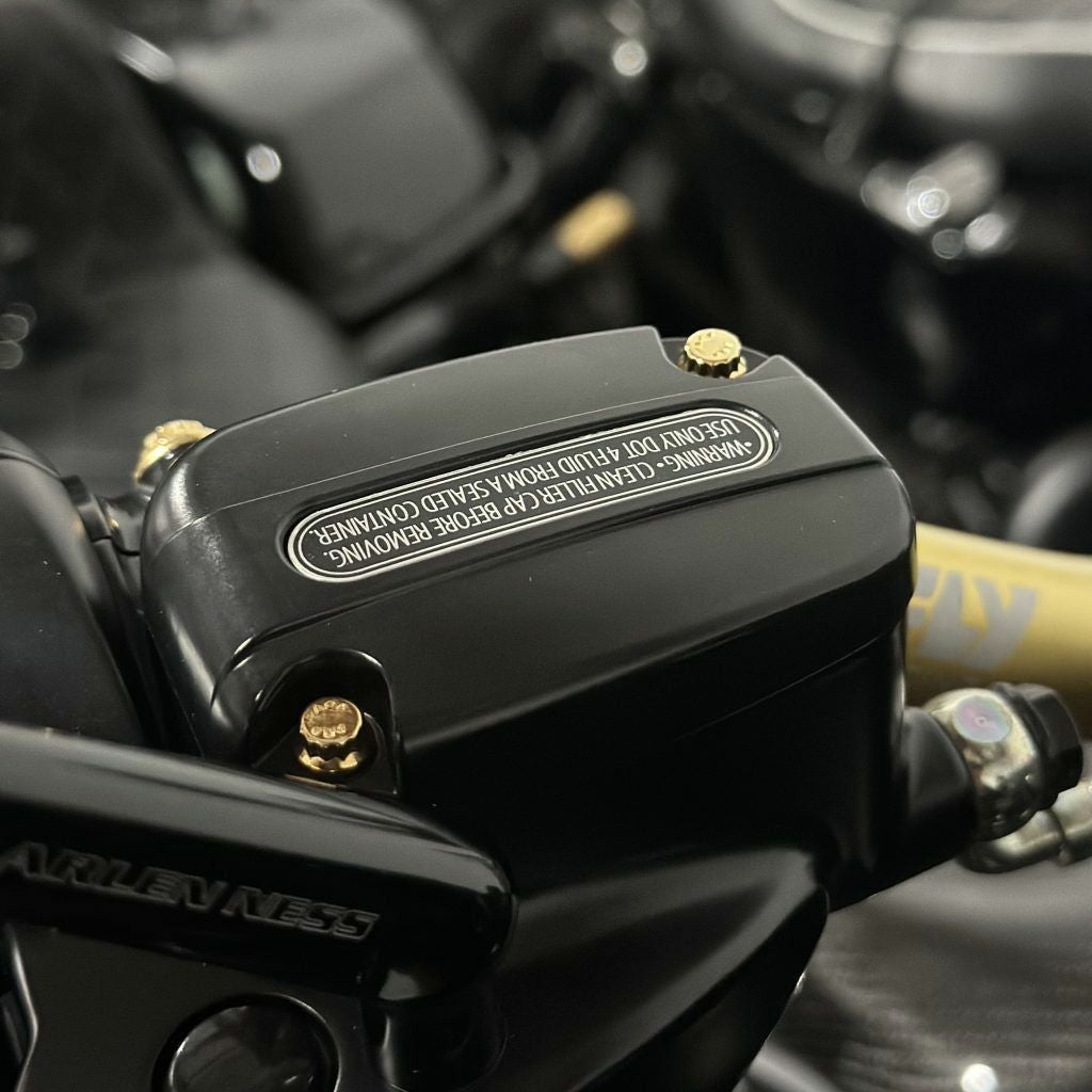 ツーリング、ソフテイル フロントマスターシリンダーカバー ARPボルトキット ゴールド BAMCO MOTORSPORTS (バムコ モータースポーツ)