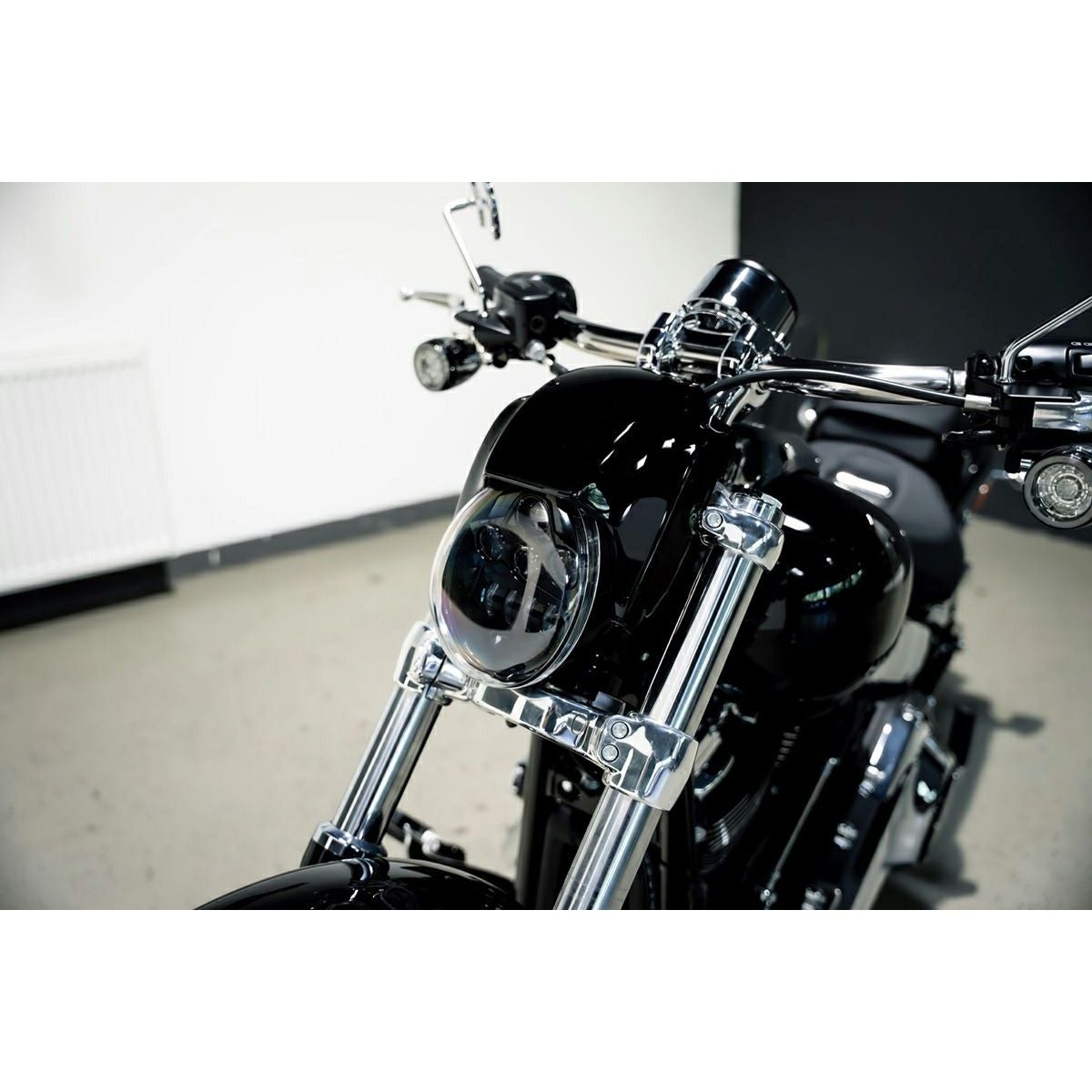 ナイトロッドスタイル ヘッドライトカバー＆LEDヘッドライトセット (グロスブラック)2